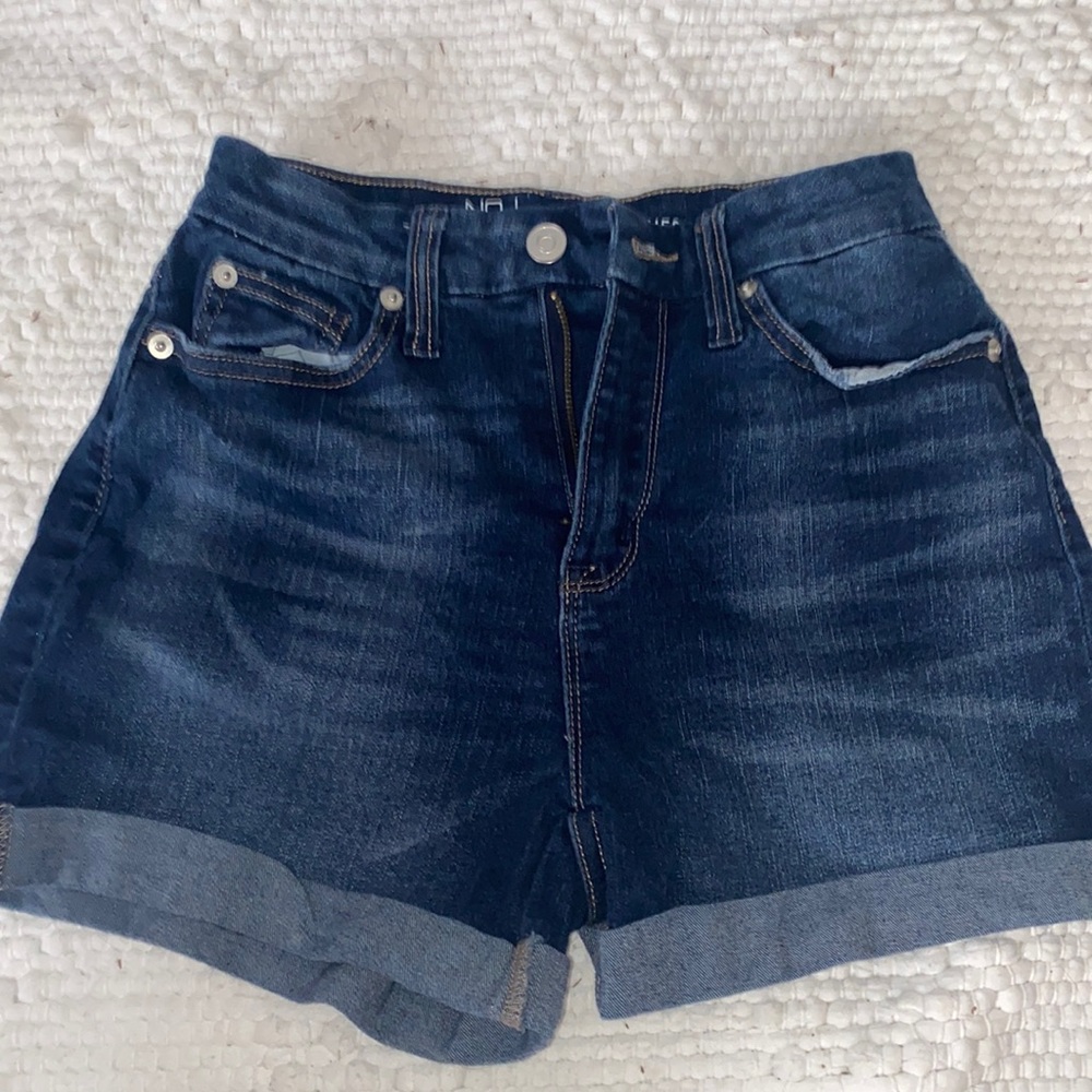Mid thigh shorts !